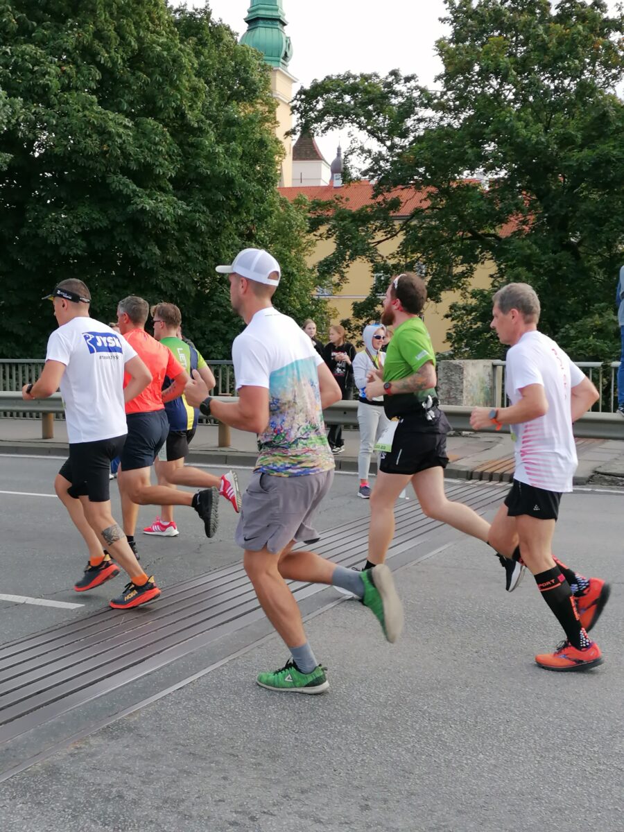 Laufabenteuer in Riga: persönliche Bestzeit, veganes Essen und Sightseeing bei den World Athletics Road Running Championships